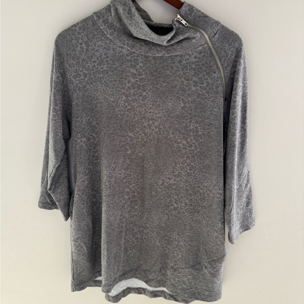 Live Well Pullover 3/4 Sleeve Top Large